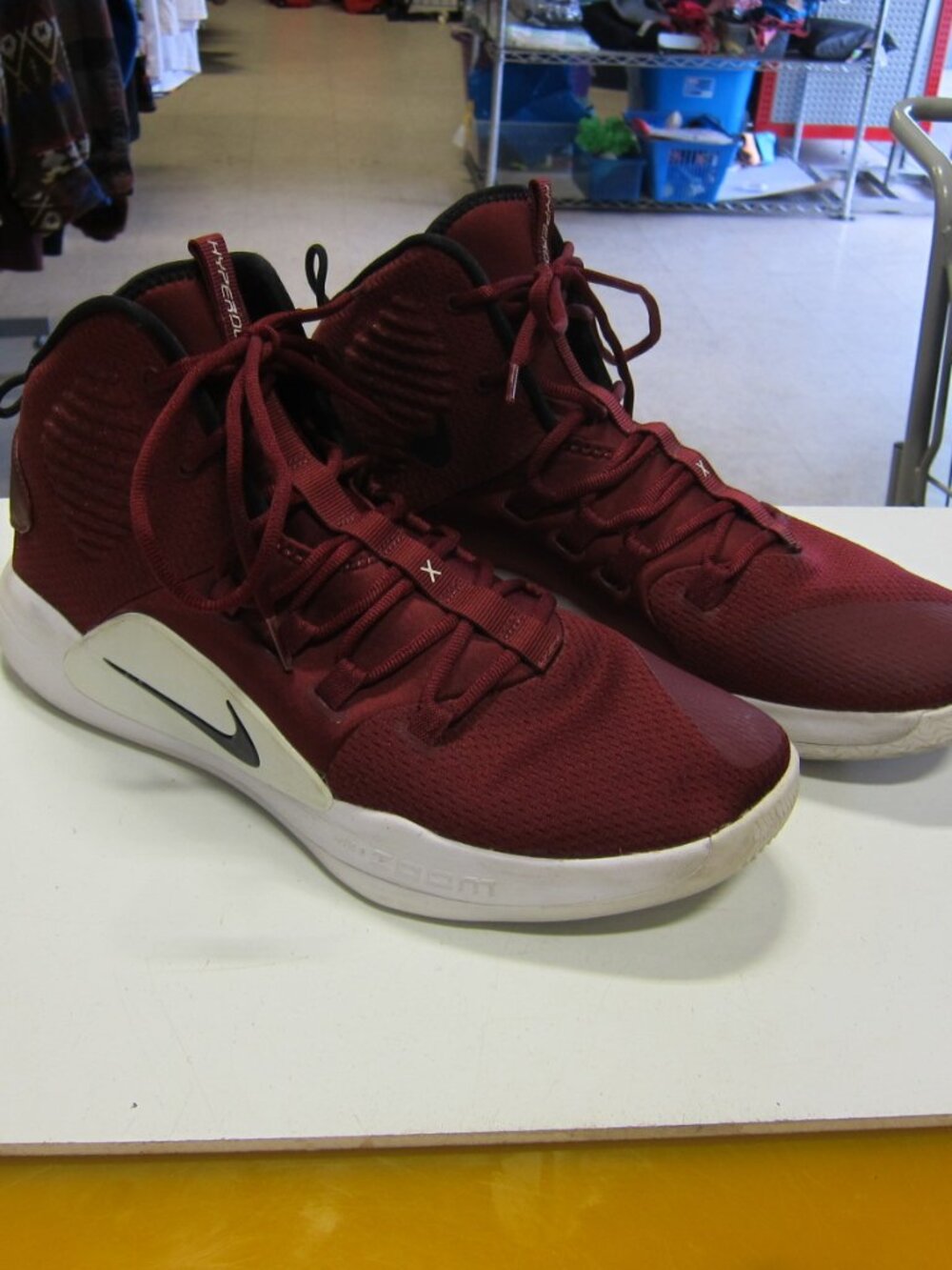 Nike Hyperdunk X TB Team Red Men's 13 Red/Black/White Shoe's AR0467-601